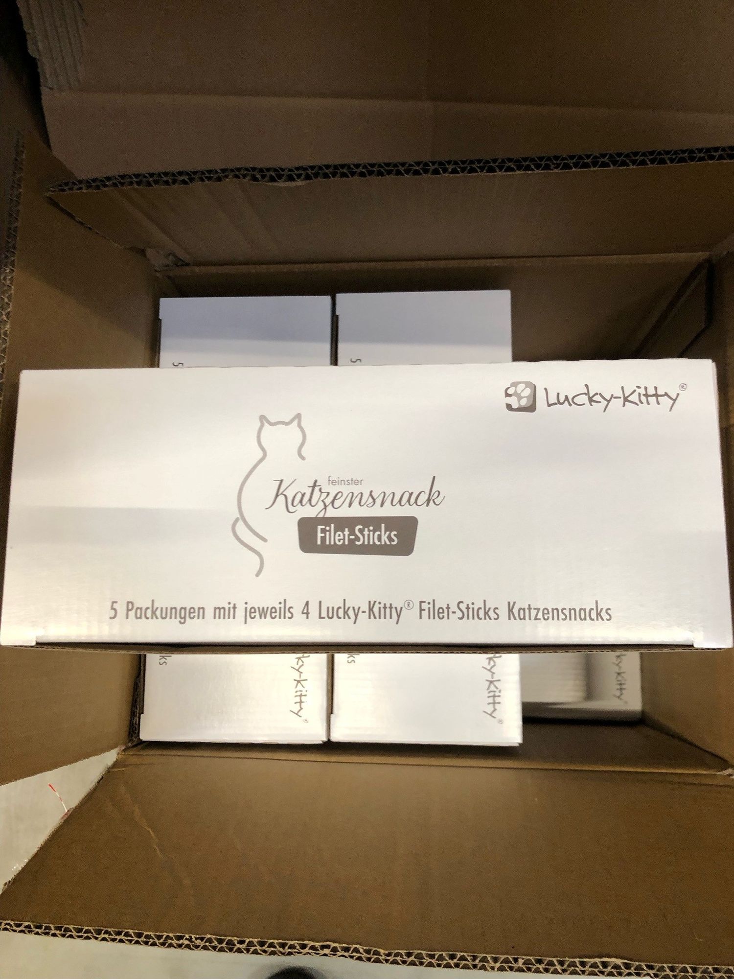 Lucky-Kitty Filet-Sticks Lachs Tray (5 x 4 = 20 Filet-Sticks)